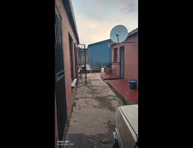 10 BEDROOM HOUSE FOR SALE IN TEMBISA